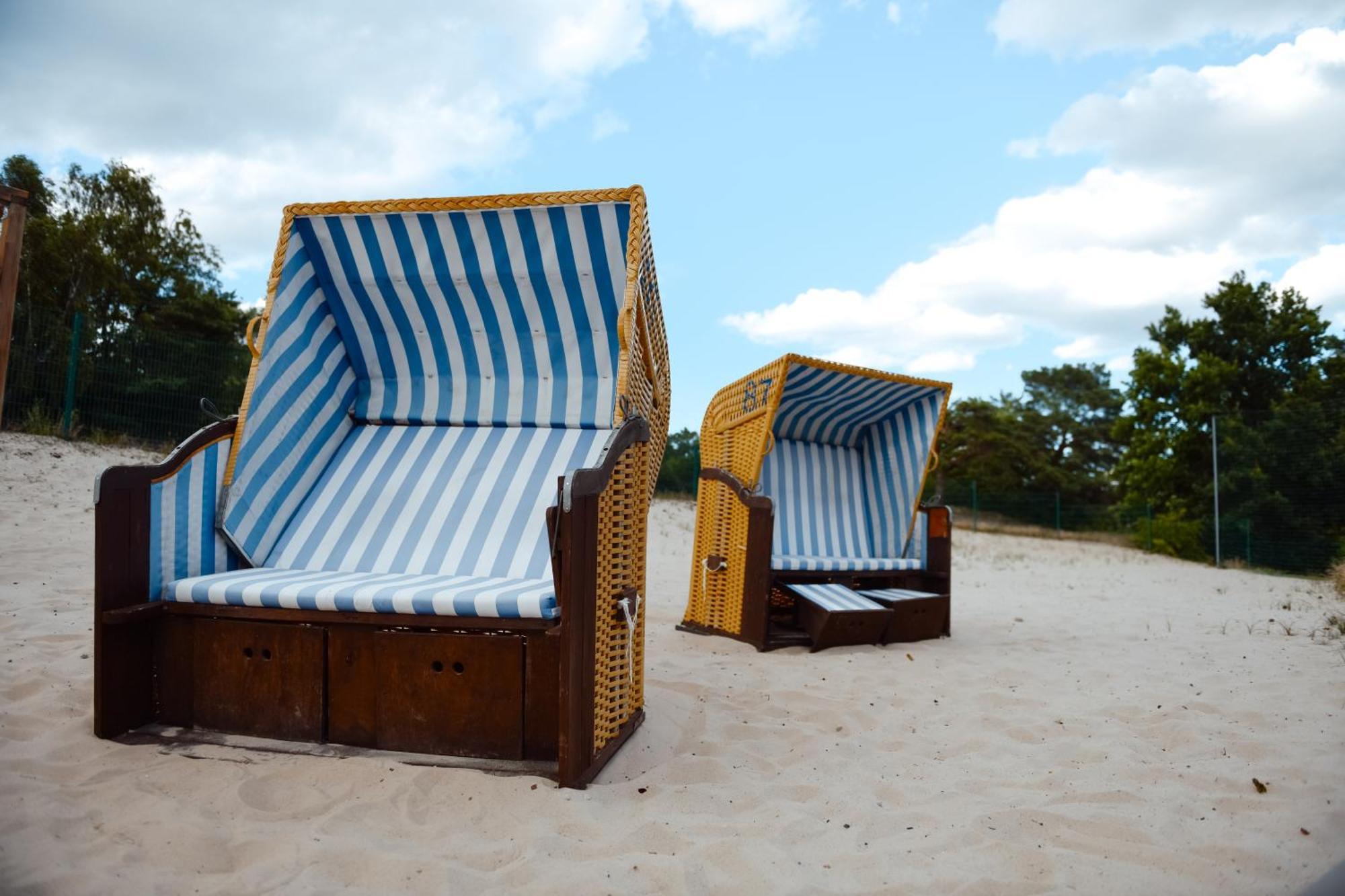 Forest Family Resort - Domki Caloroczne Ustka Kültér fotó
