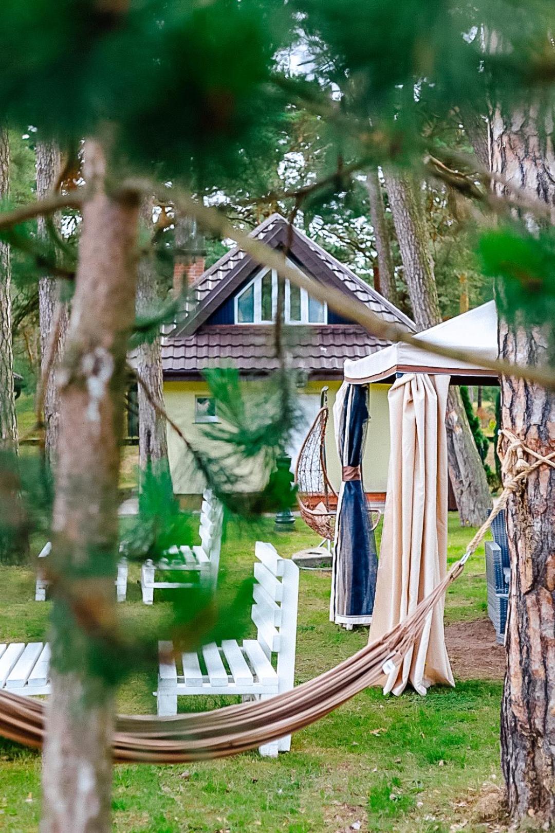 Forest Family Resort - Domki Caloroczne Ustka Kültér fotó